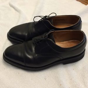 Men’s black dress shoes